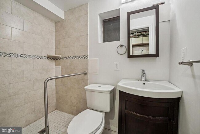 Building Photo - 7009 Capitol View Dr