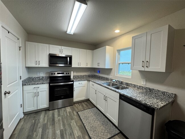 Building Photo - 14132 Harlequin Dr