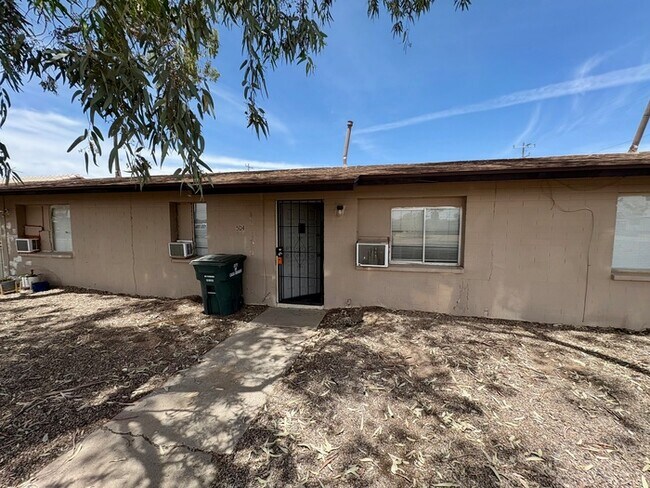 Primary Photo - 504 W McMurray Blvd