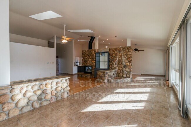 Building Photo - 1913 Wallenberg Dr