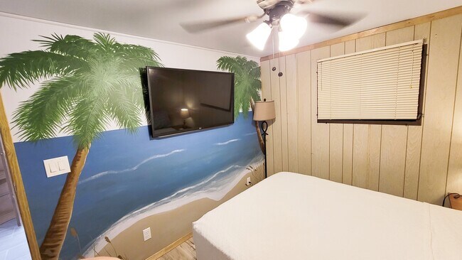 Bedroom - 18739 NE 238th Ter