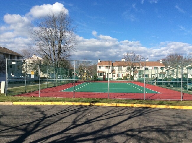 Building Photo - 185 Clubhouse Dr