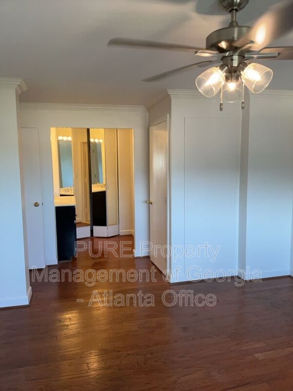 Building Photo - 215 Piedmont Ave NE