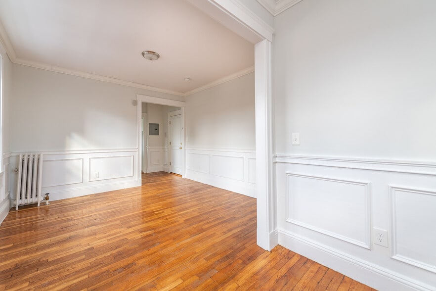 Building Photo - 21 Worthington St