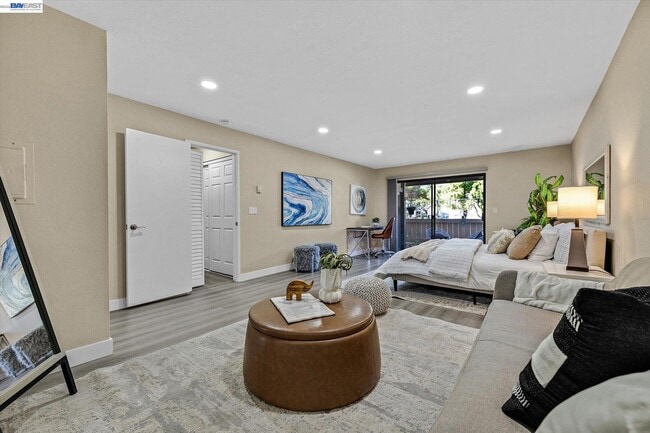 Building Photo - 39139 Argonaut Way