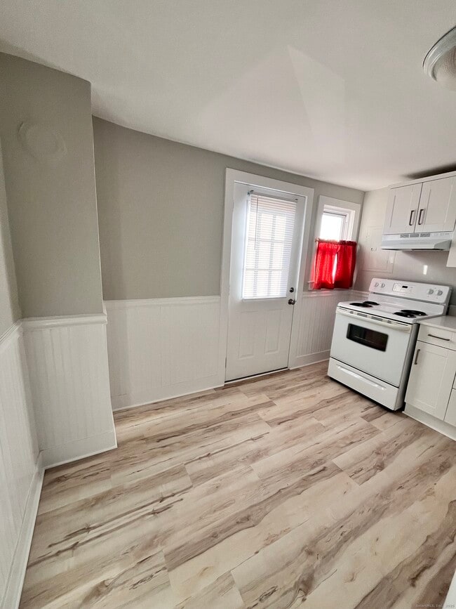 Building Photo - 20 3rd St