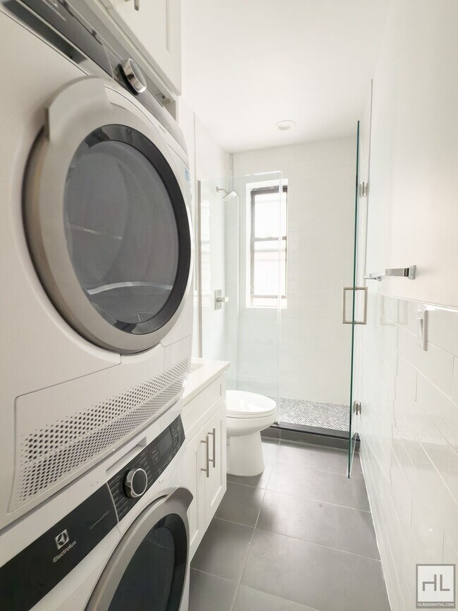 Building Photo - NOSTRAND AVENUE / Renovated 3-bed, 1-bath ...