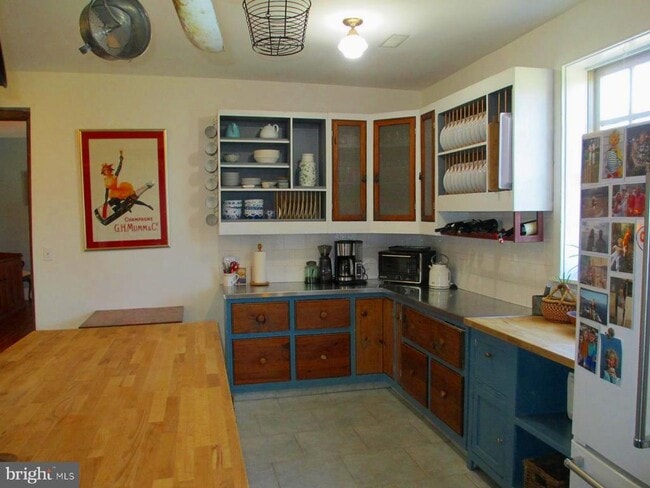 Building Photo - 8355 Broad Neck Rd