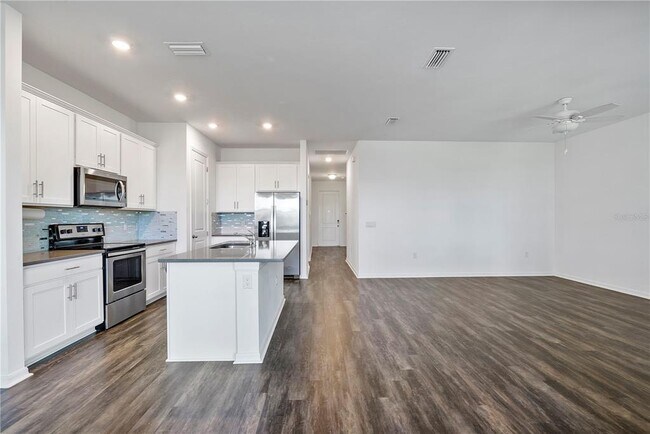 Building Photo - 16369 Palmetto St