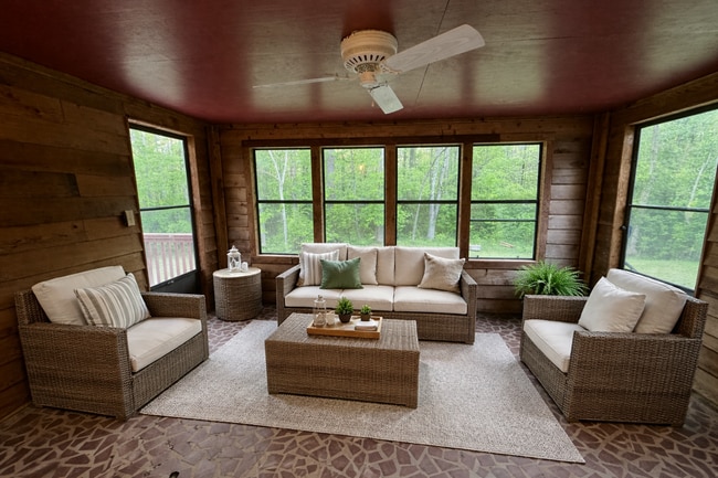 Building Photo - Well Maintained 3 Bedroom 2 Bath on a Private 1 Acre Lot