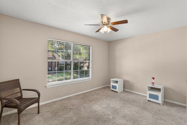 Building Photo - 16906 Poplar Hill St