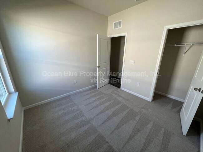 Building Photo - 8606 Bonfire Wy