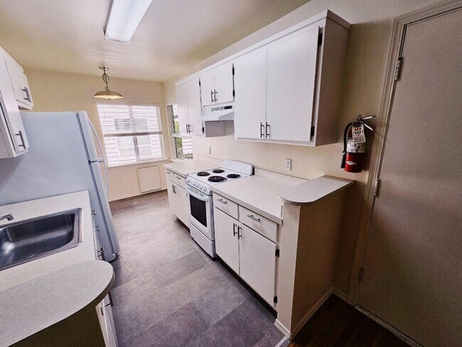 Building Photo - 3214 - Surreal Designs, LLC