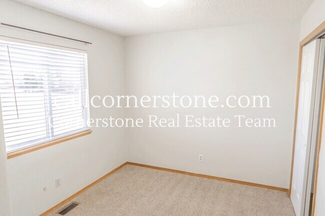 Building Photo - 5312 Luster Dr