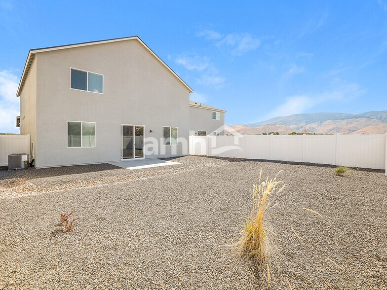 Building Photo - 2481 Dolly Ave