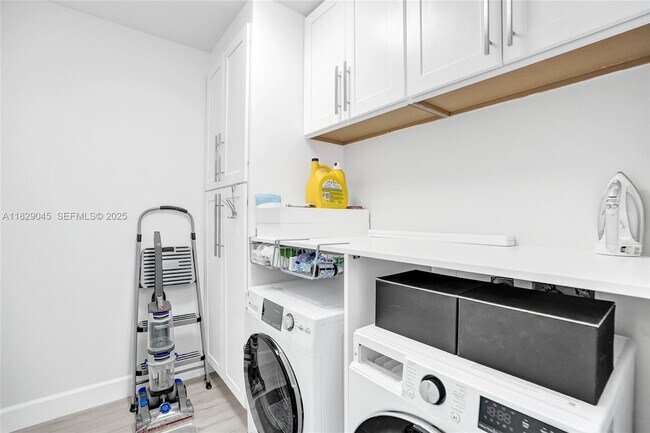 Building Photo - 1340 S Ocean Blvd