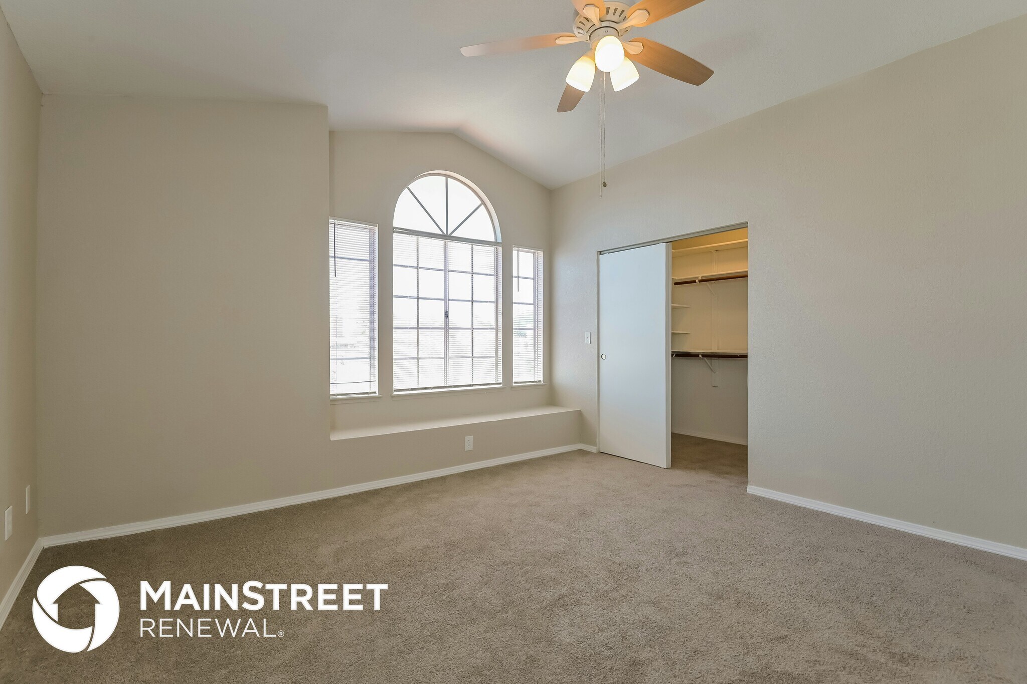 Building Photo - 9585 E Ashford Dr