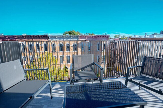 Building Photo - 1255 Decatur St