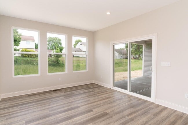 Building Photo - 5852 Stillwater Ln