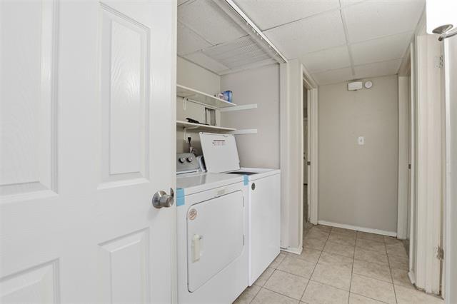 Building Photo - 6811 Trail Lake Dr