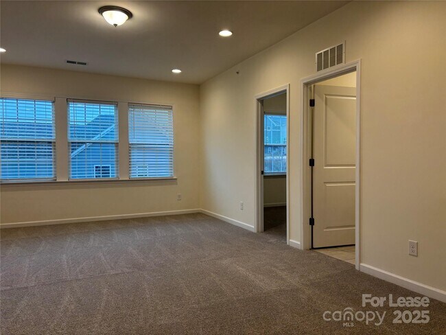 Building Photo - 9600 Finn Back Rd NW