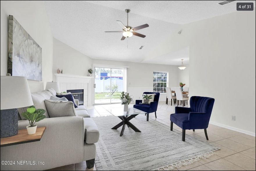 Building Photo - 13573 Lobo Ct
