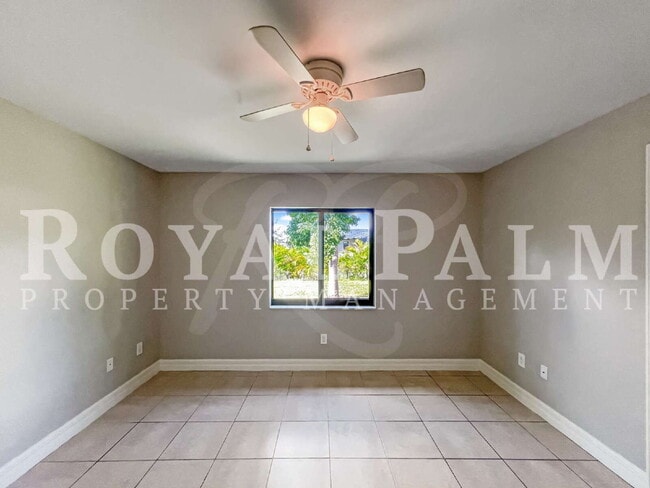 Building Photo - Cozy Up Long-Term & Leaf It All Behind – 3BR/2BA Duplex + Garage & The Favorite Perk: Screened. L...