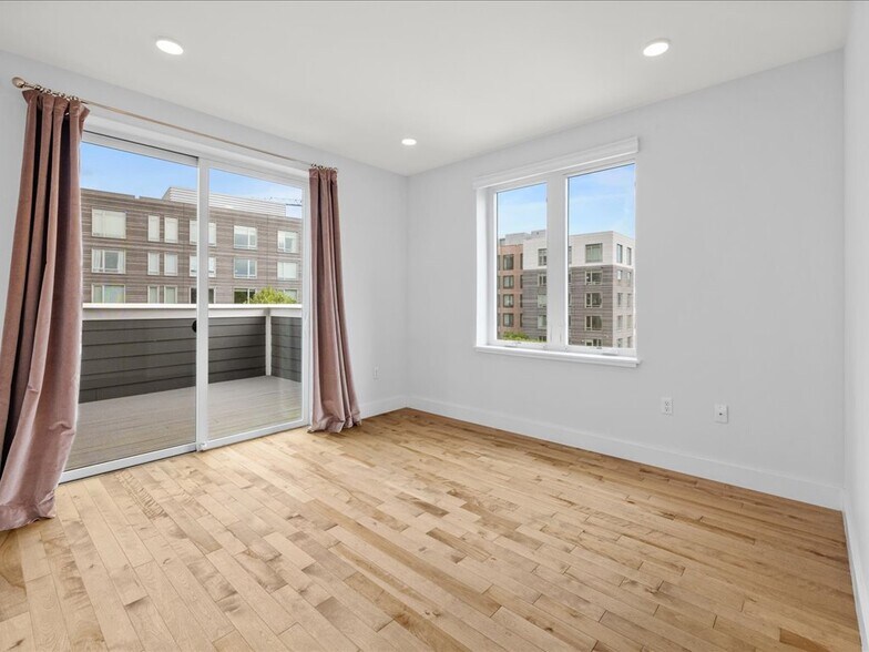 Building Photo - 50 Hichborn St