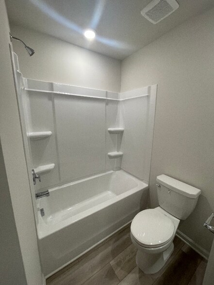 Building Photo - 1715 Manuka Ln