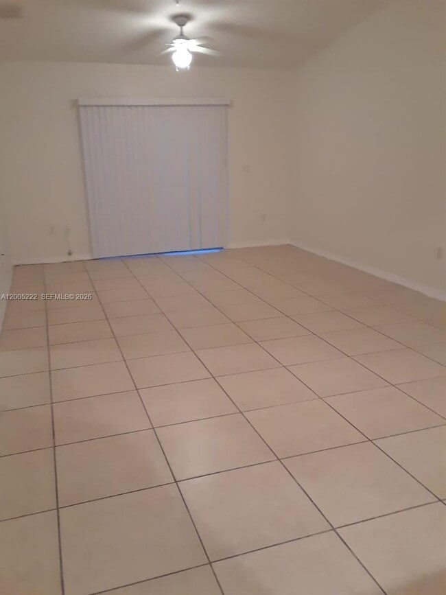 Building Photo - 3828 SW 48th Ave