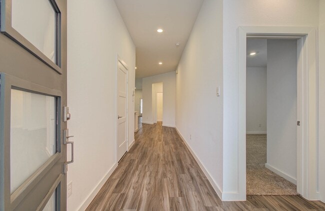 Building Photo - 10011 Angelina Wds Ln