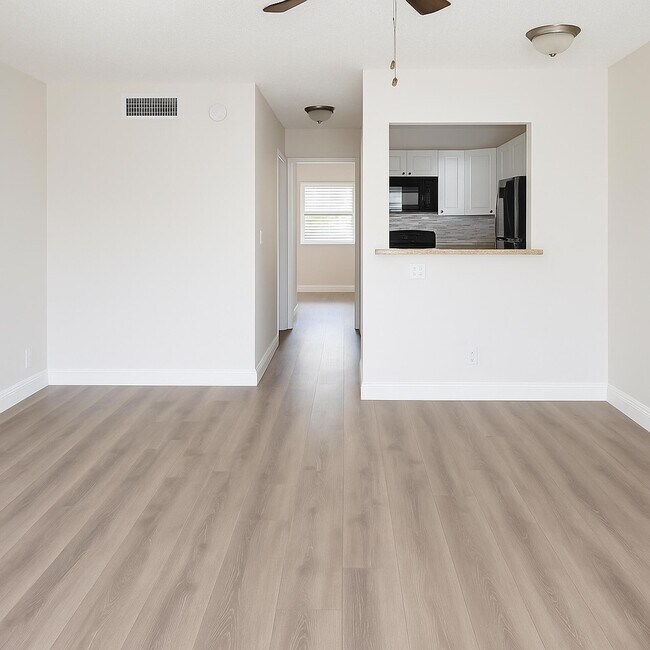 Building Photo - 4850 NE 5th Ave