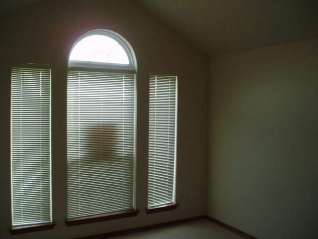Building Photo - 3 Bed + Office - Private Master Suite - Mo...