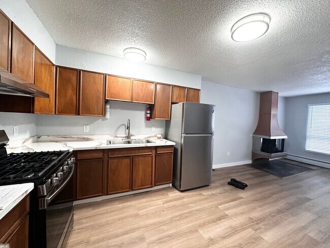 Building Photo - k933w