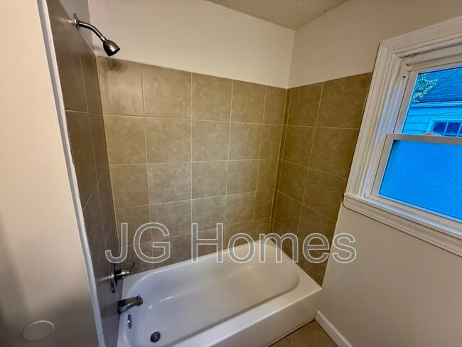 Building Photo - 117 N 45th St