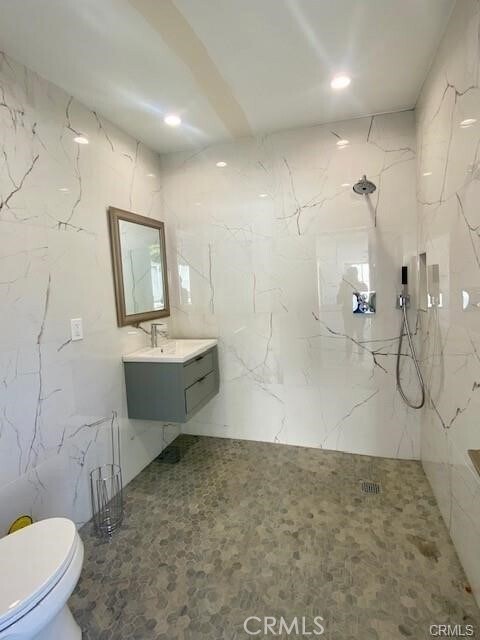 Building Photo - 5105 Lubao Ave