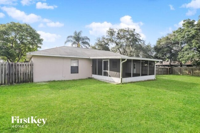 Building Photo - 1689 Cedro Ave