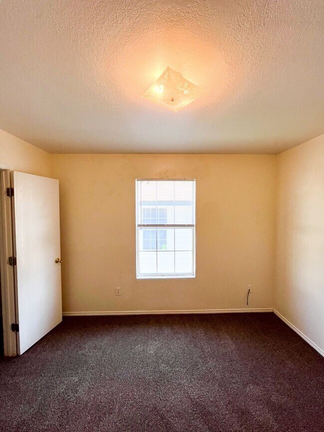 Building Photo - 4207 July Dr