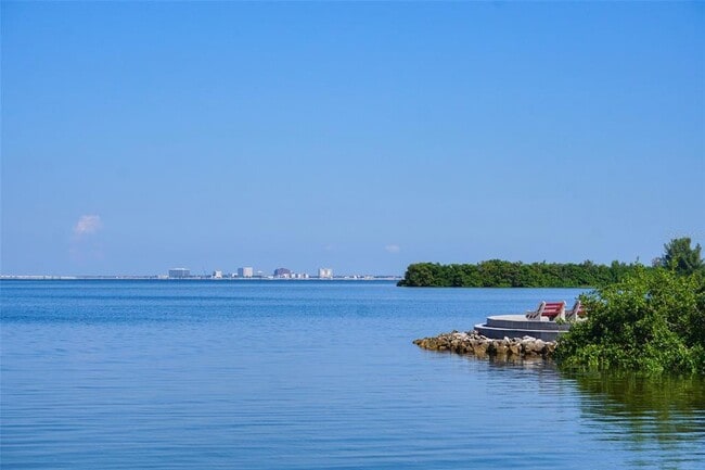 Building Photo - 5000 Culbreath Key Way