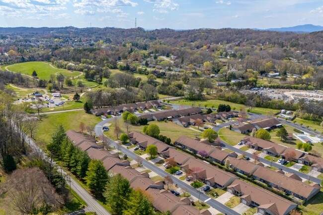 Building Photo - 10008 Greylock Way