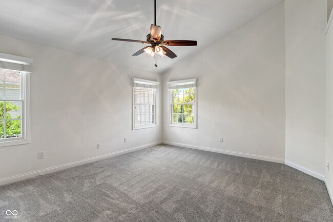 Building Photo - 12735 Edgemont Way