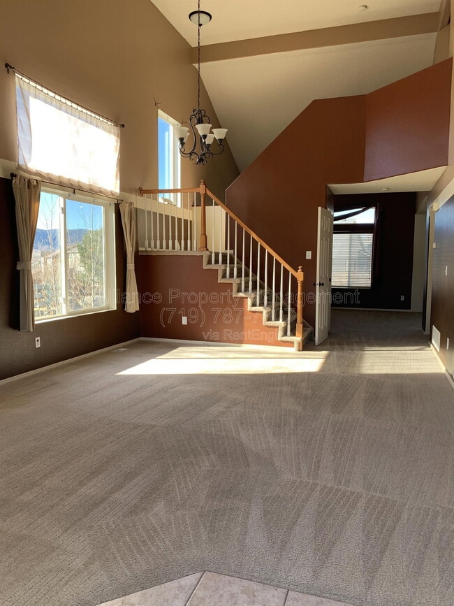 Building Photo - 212 Oxbow Dr