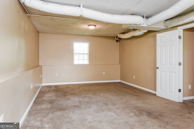 Building Photo - 32 Cathedral Heights