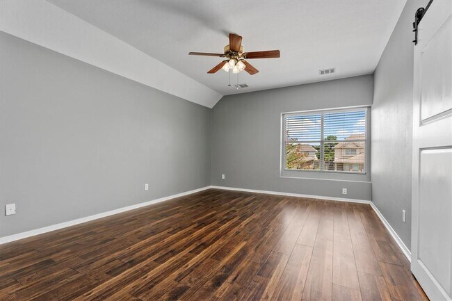 Building Photo - 7322 Foxbrook Dr