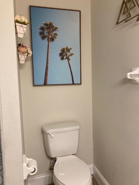 Building Photo - 313 Dirksen Dr