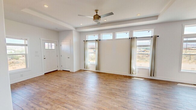Building Photo - 2070 Starbuck Ln