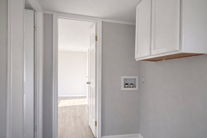 Building Photo - 5094 Red Barn Rd