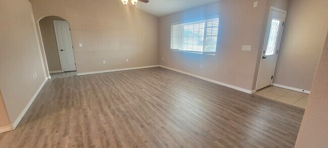 Building Photo - COLLEGE PARK  HOME SPILT BEDROOM PLAN