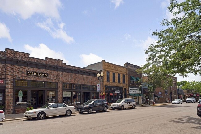 Building Photo - 603 Lake St