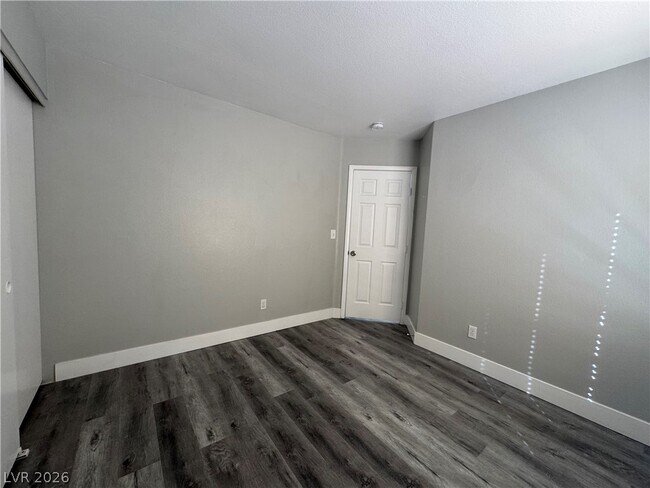 Building Photo - 10171 Arlington Abby St